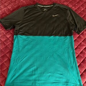 Nike Men's Black and Teal Short Sleeve Running Tee
